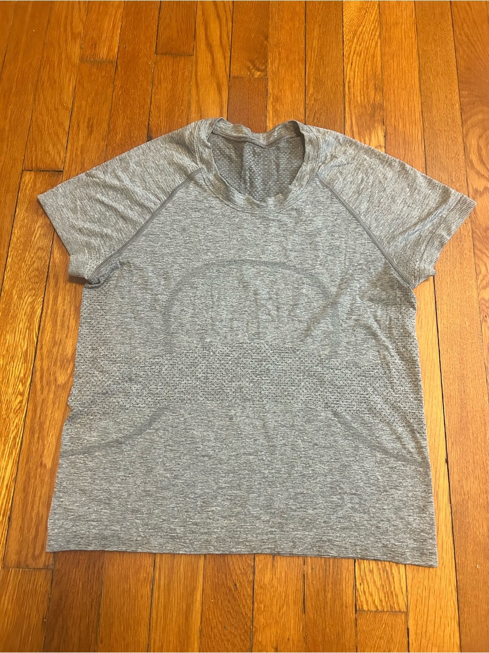 lululemon athletica Women Heather Gray Swiftly Tech